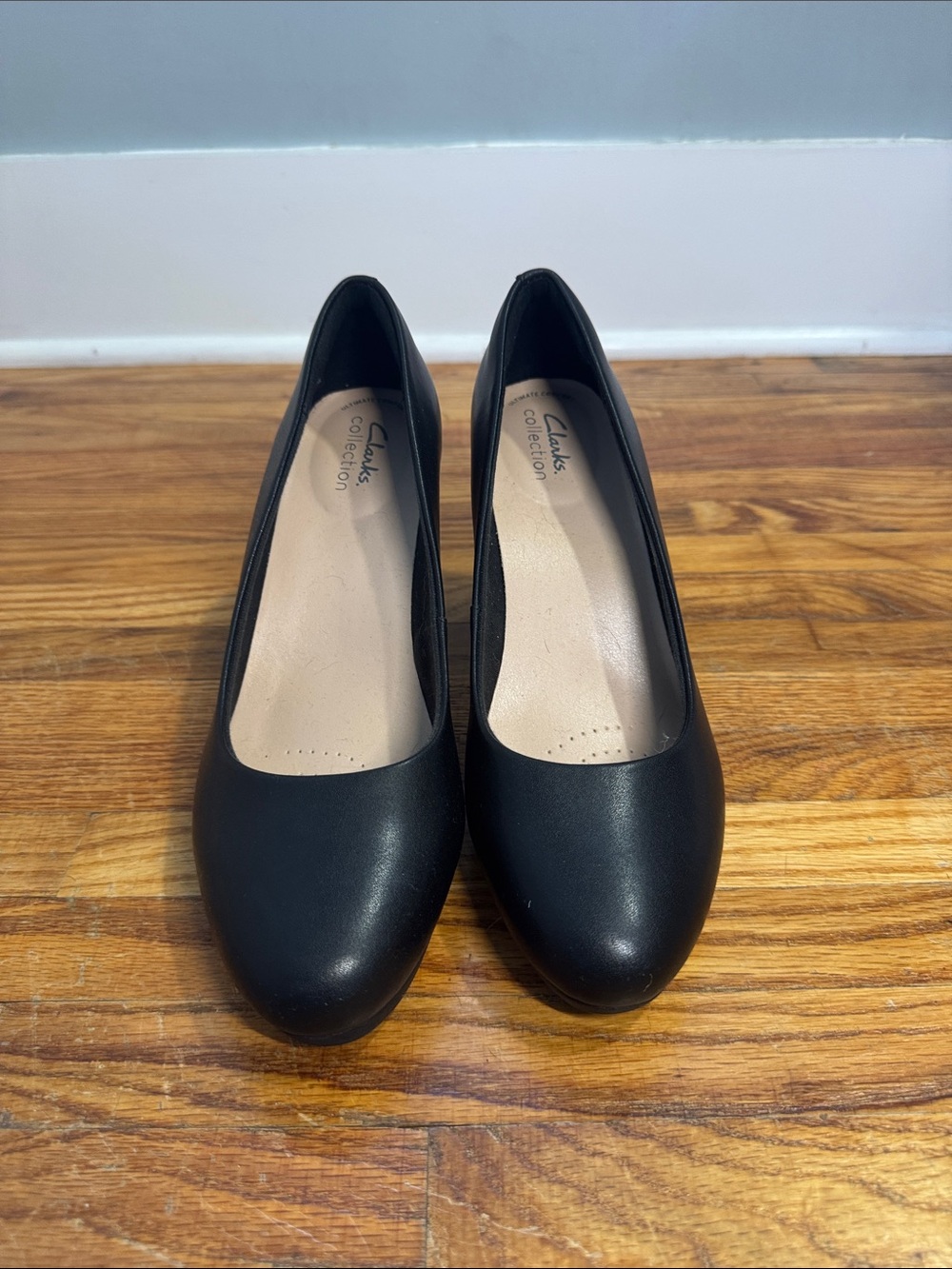 Clarks Black Leather Round-Toe Heels